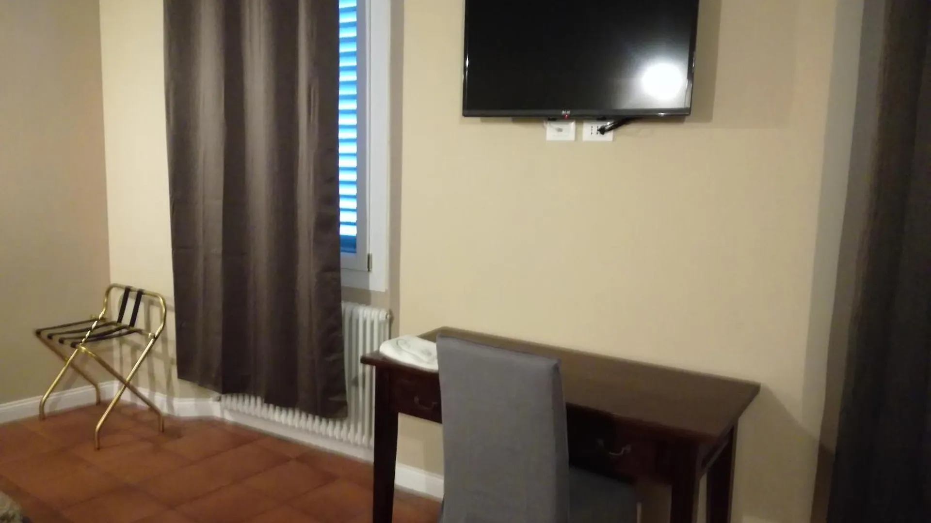 Piazza Maggiore Palace 800 - Bedinbolognacentroh- Rooms 0*, Bologna Italy